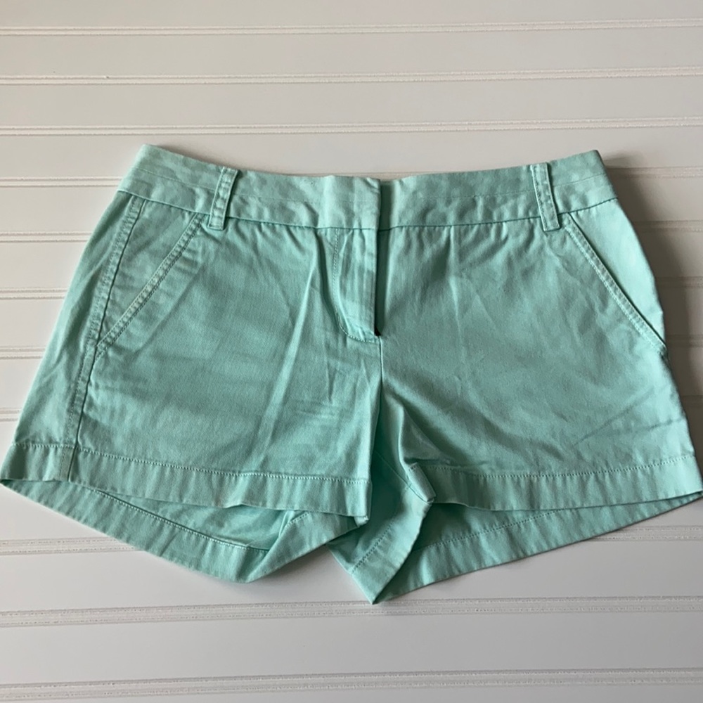 J. Crew Mint 3" Chino Shorts Size 6